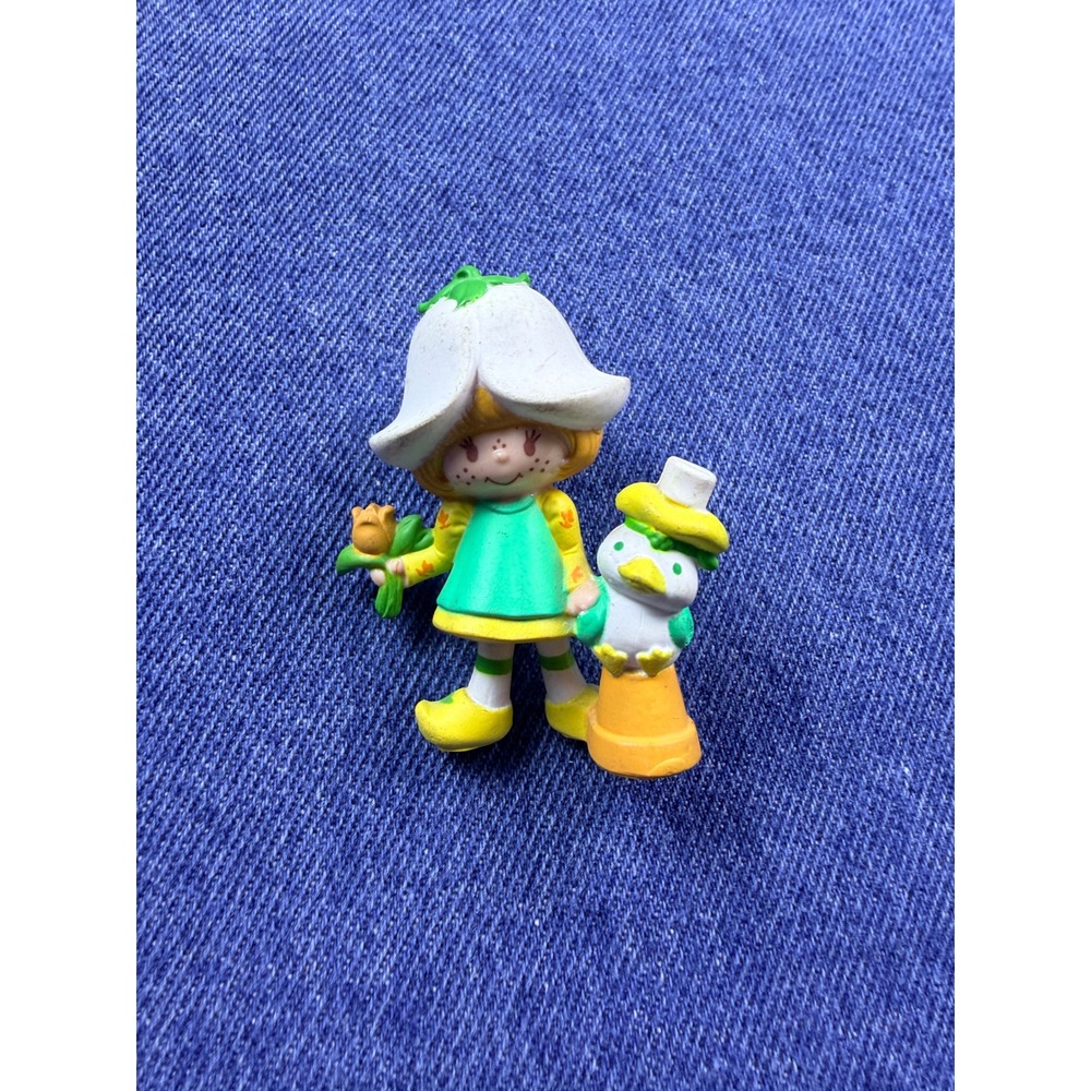 Vintage 1983 Strawberry Shortcake Waterlily and Elderberry Duck PVC Figure AGC